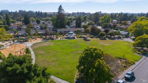 8432 SW Lasalle Avenue SW Cotati CA 94931