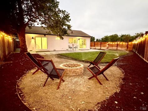 8432 SW Lasalle Avenue SW Cotati CA 94931