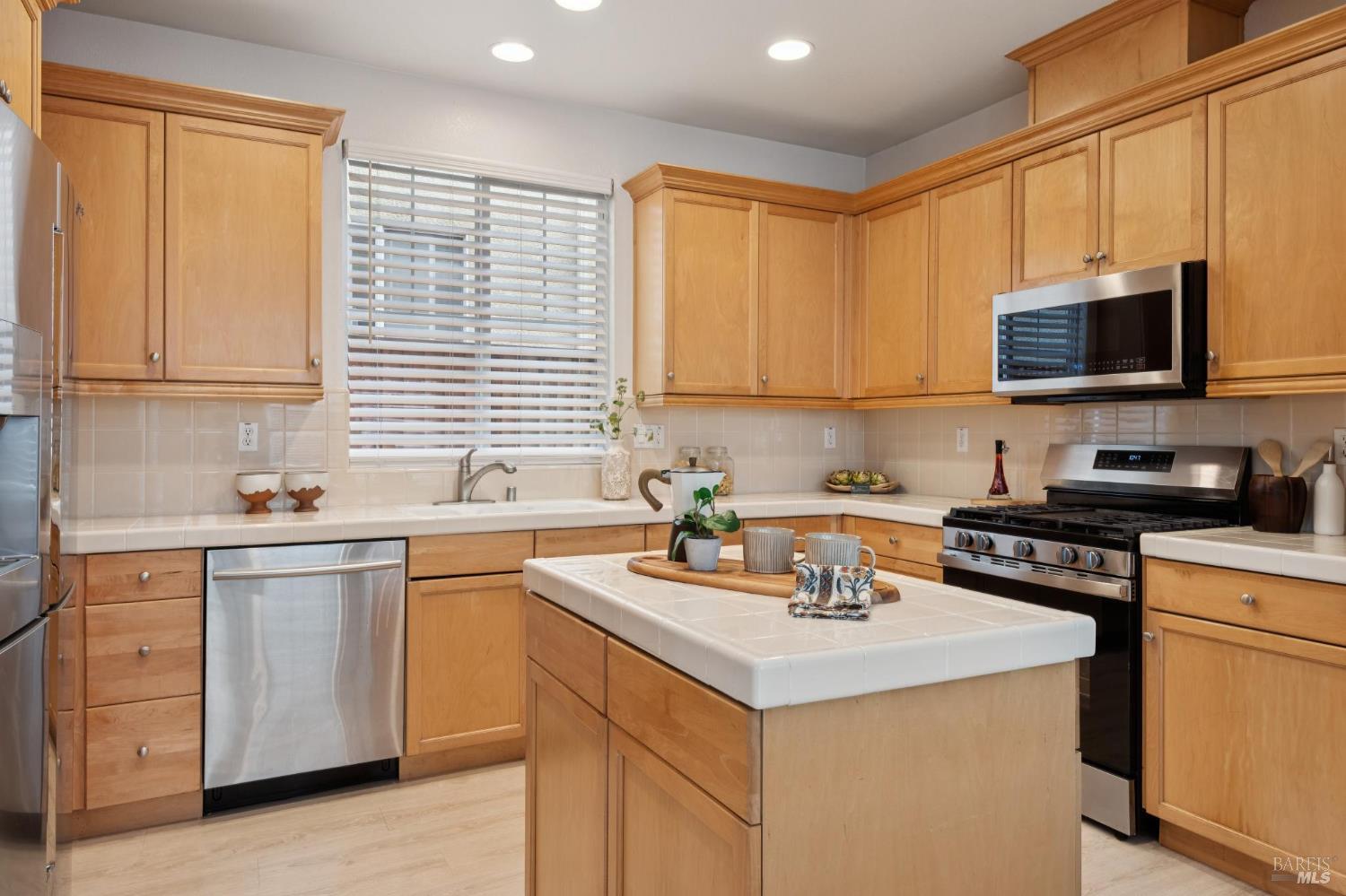 2272 Wolfberry Way Santa Rosa CA 95404