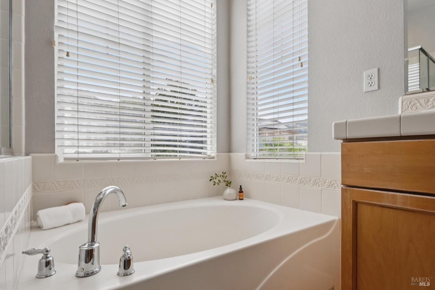 2272 Wolfberry Way Santa Rosa CA 95404