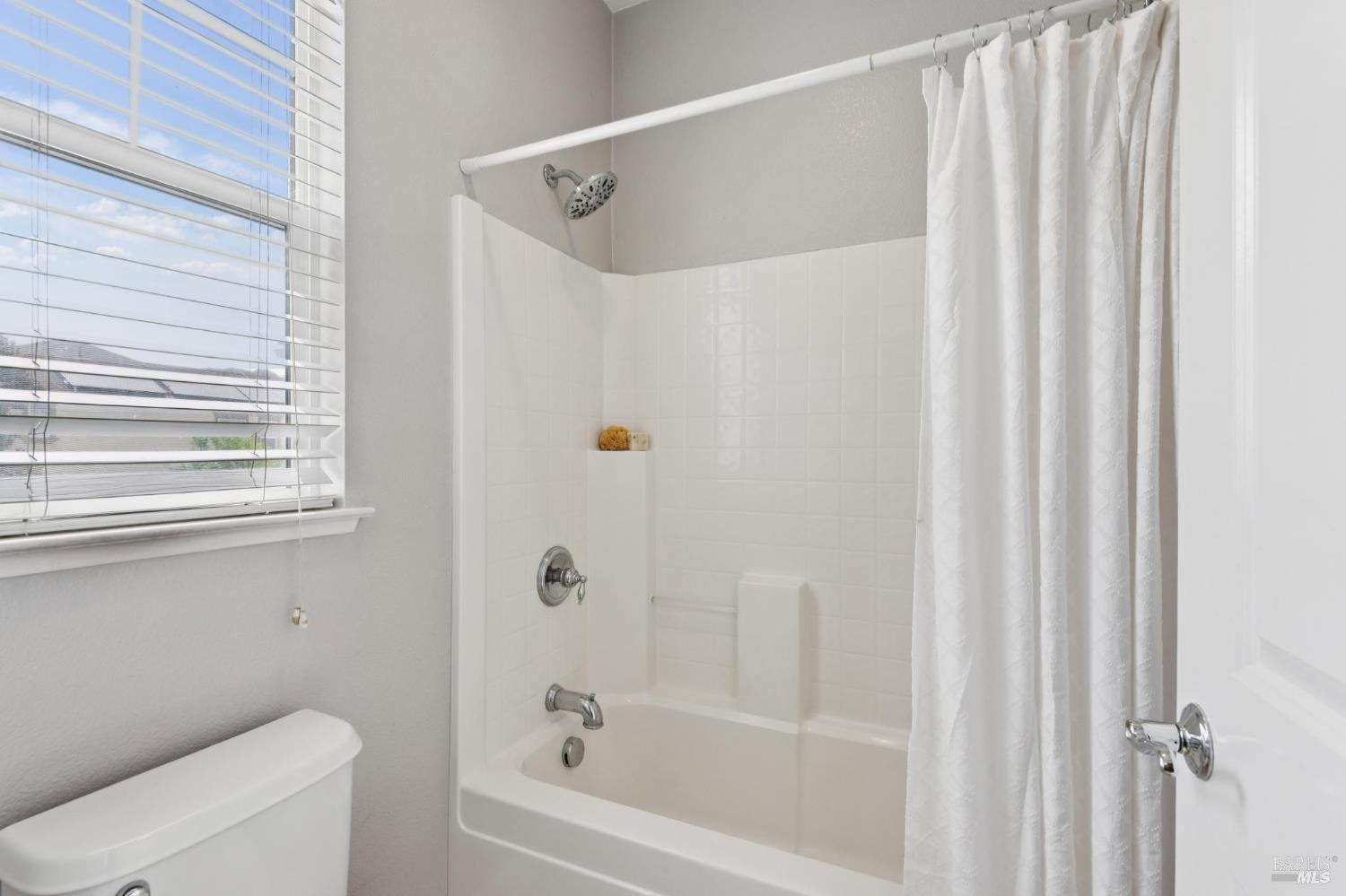 2272 Wolfberry Way Santa Rosa CA 95404