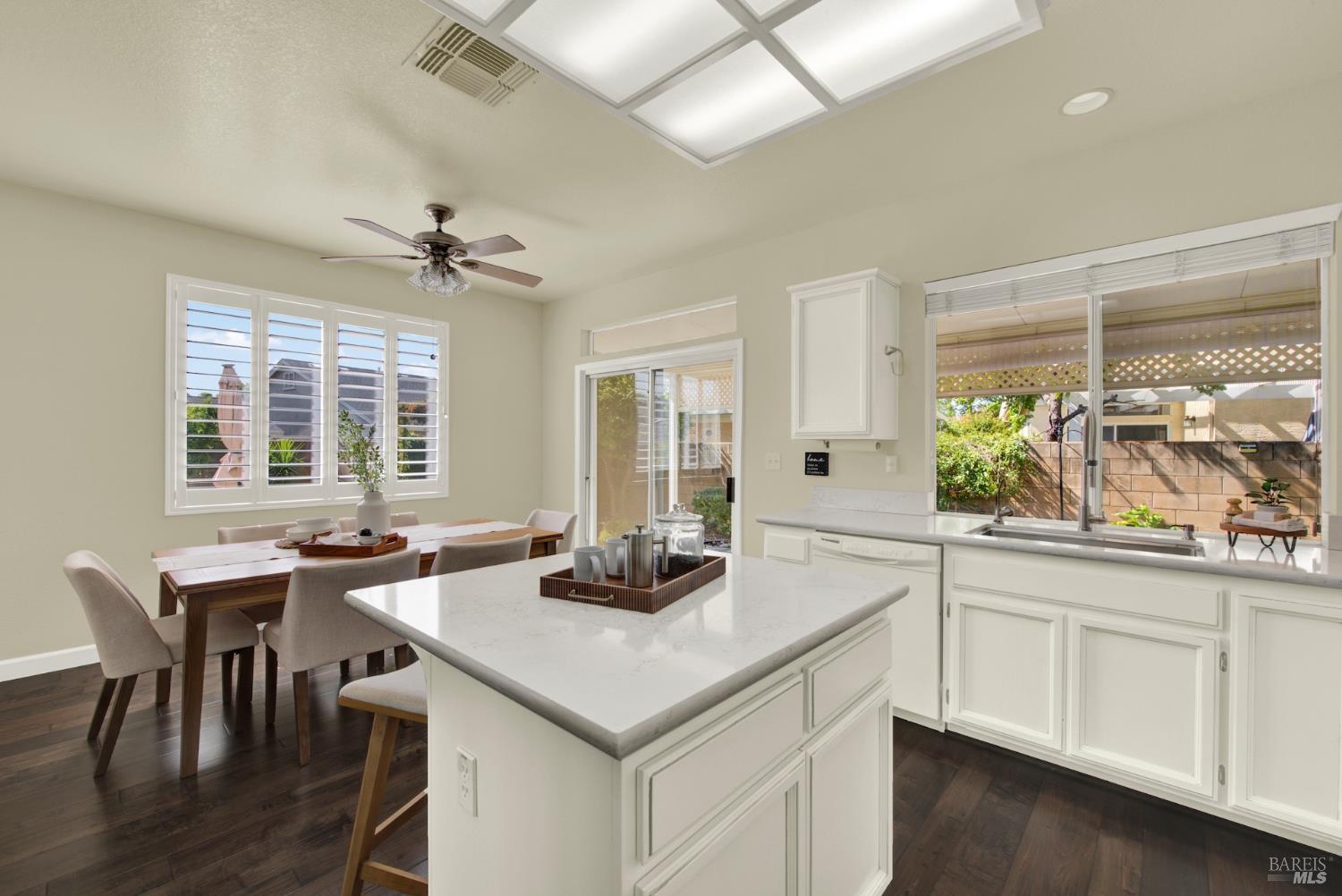 367 Bartlett Lane Vacaville CA 95687