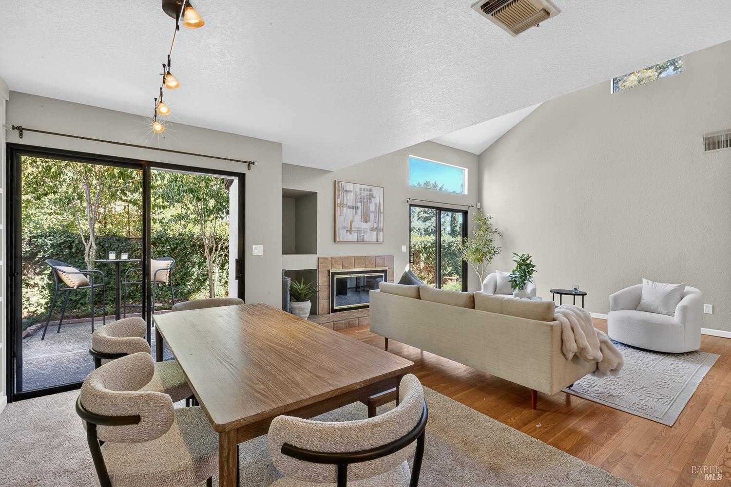 1250 Redwood Court Dixon CA 95620