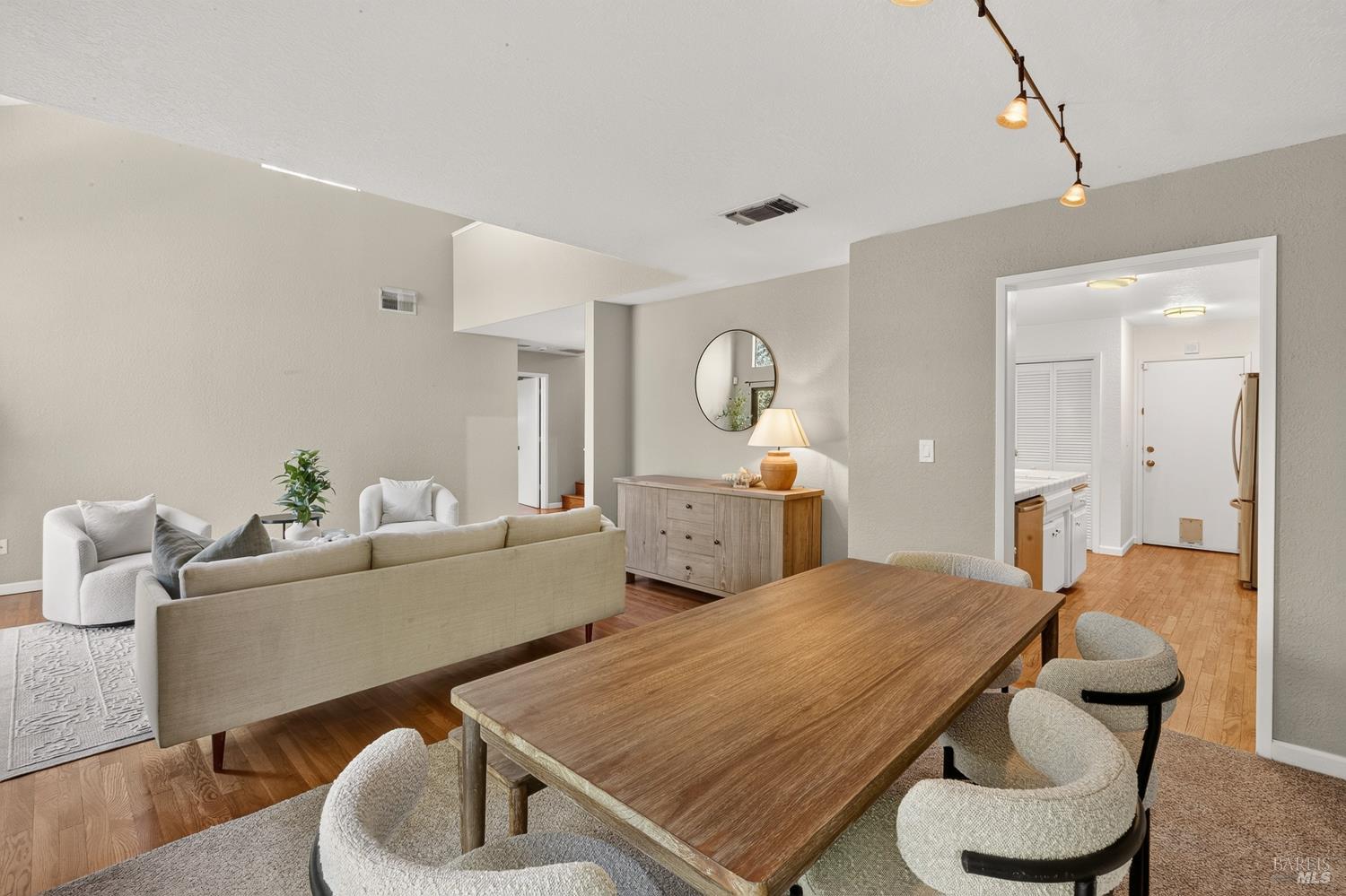 1250 Redwood Court Dixon CA 95620