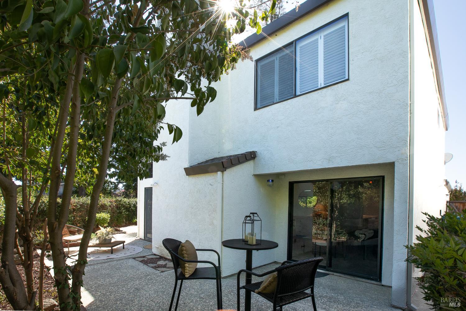 1250 Redwood Court Dixon CA 95620