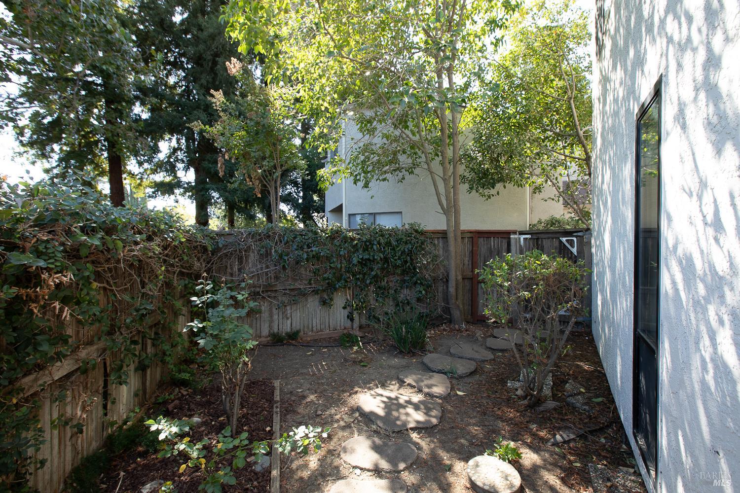 1250 Redwood Court Dixon CA 95620