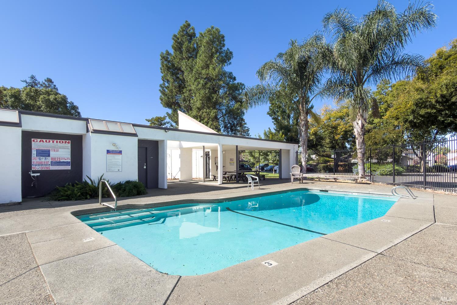1250 Redwood Court Dixon CA 95620
