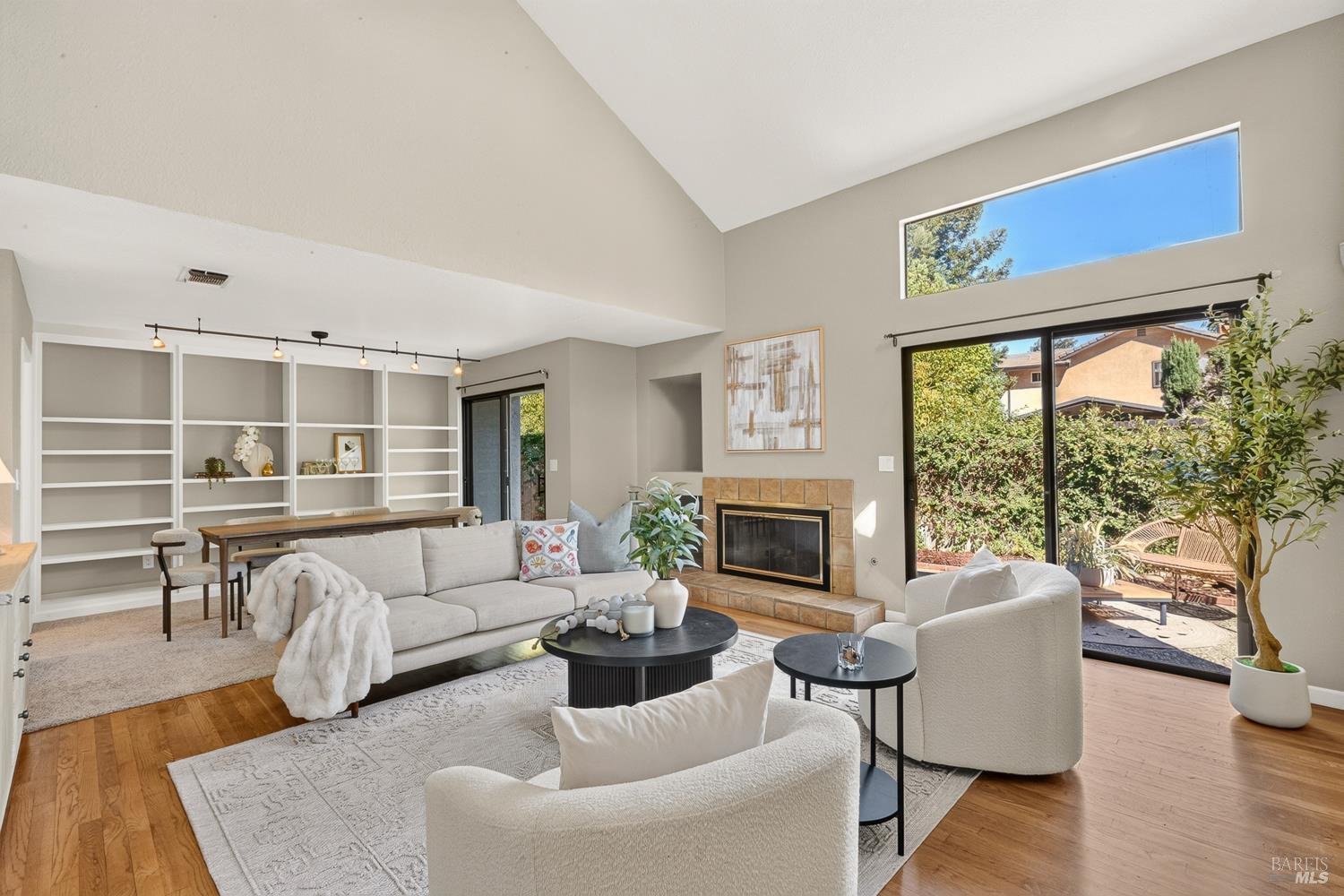 1250 Redwood Court Dixon CA 95620