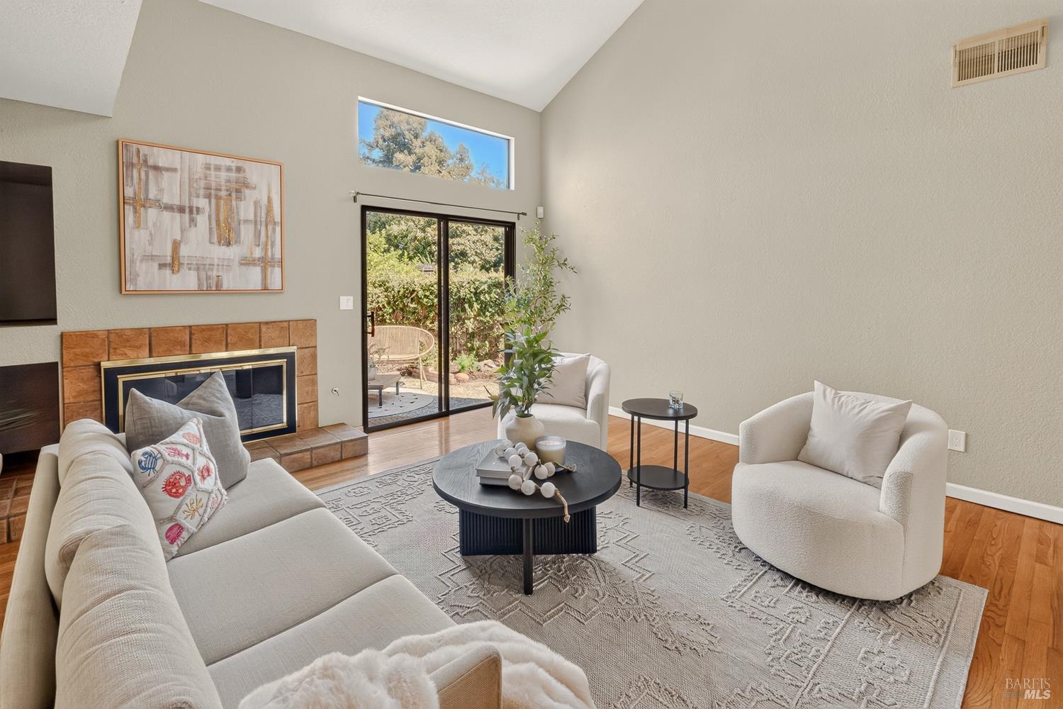 1250 Redwood Court Dixon CA 95620