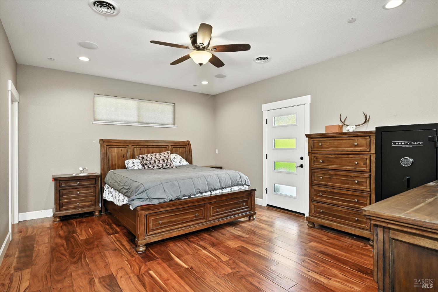 9482 Hoberg Drive S Cobb CA 95426