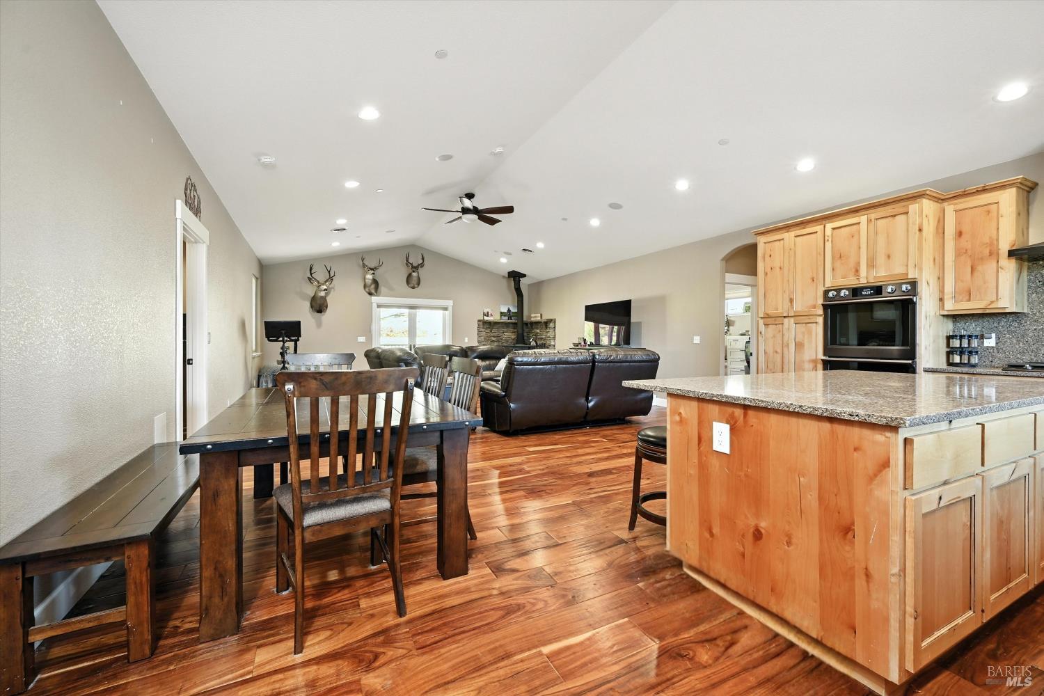 9482 Hoberg Drive S Cobb CA 95426