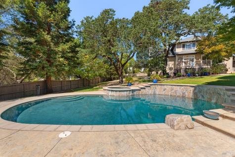 1209 Davida Court Windsor CA 95492