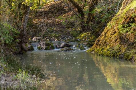 5285 Westside Road Healdsburg CA 95448