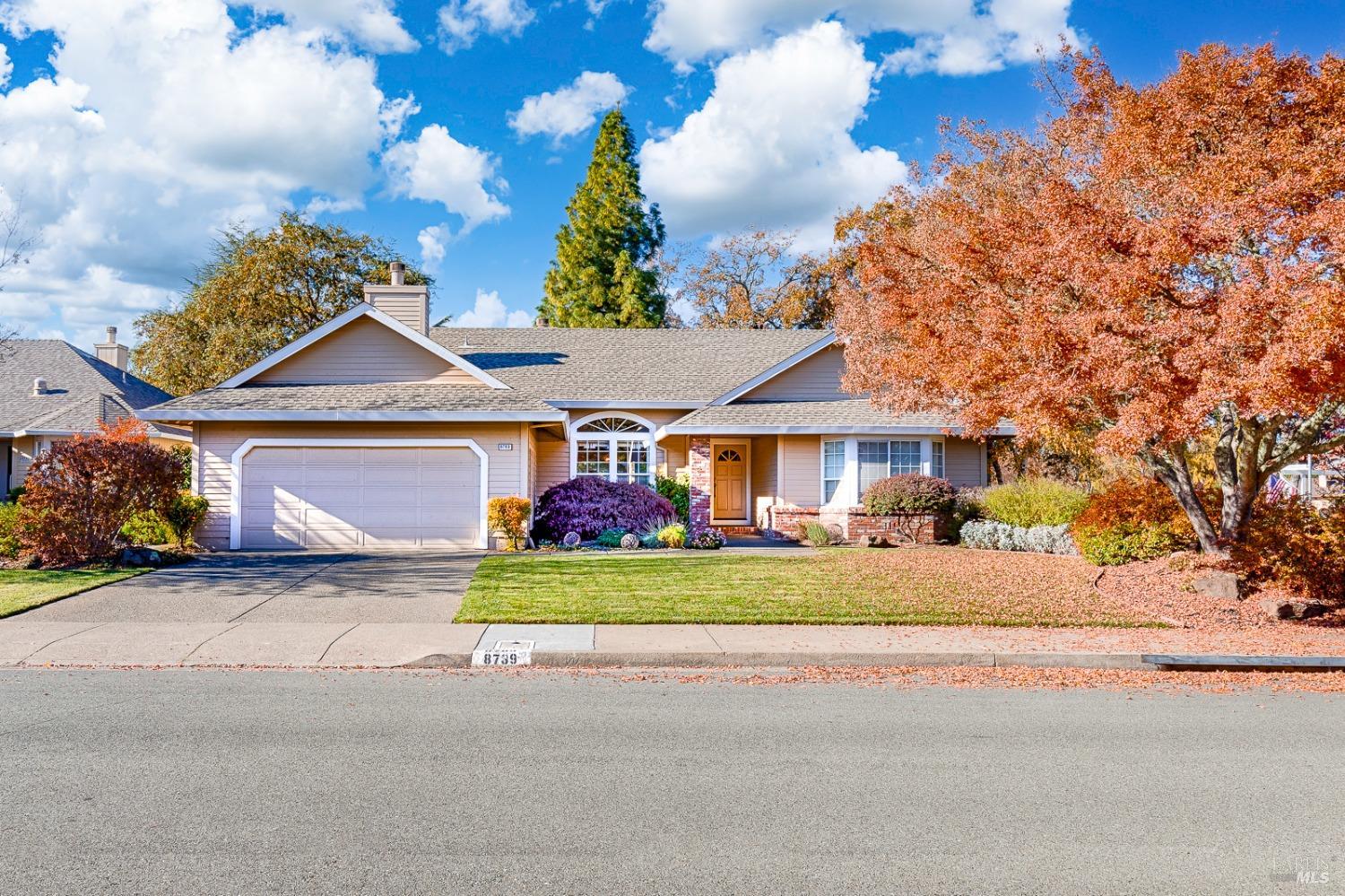 8789 Oakmont Drive Santa Rosa CA 95409