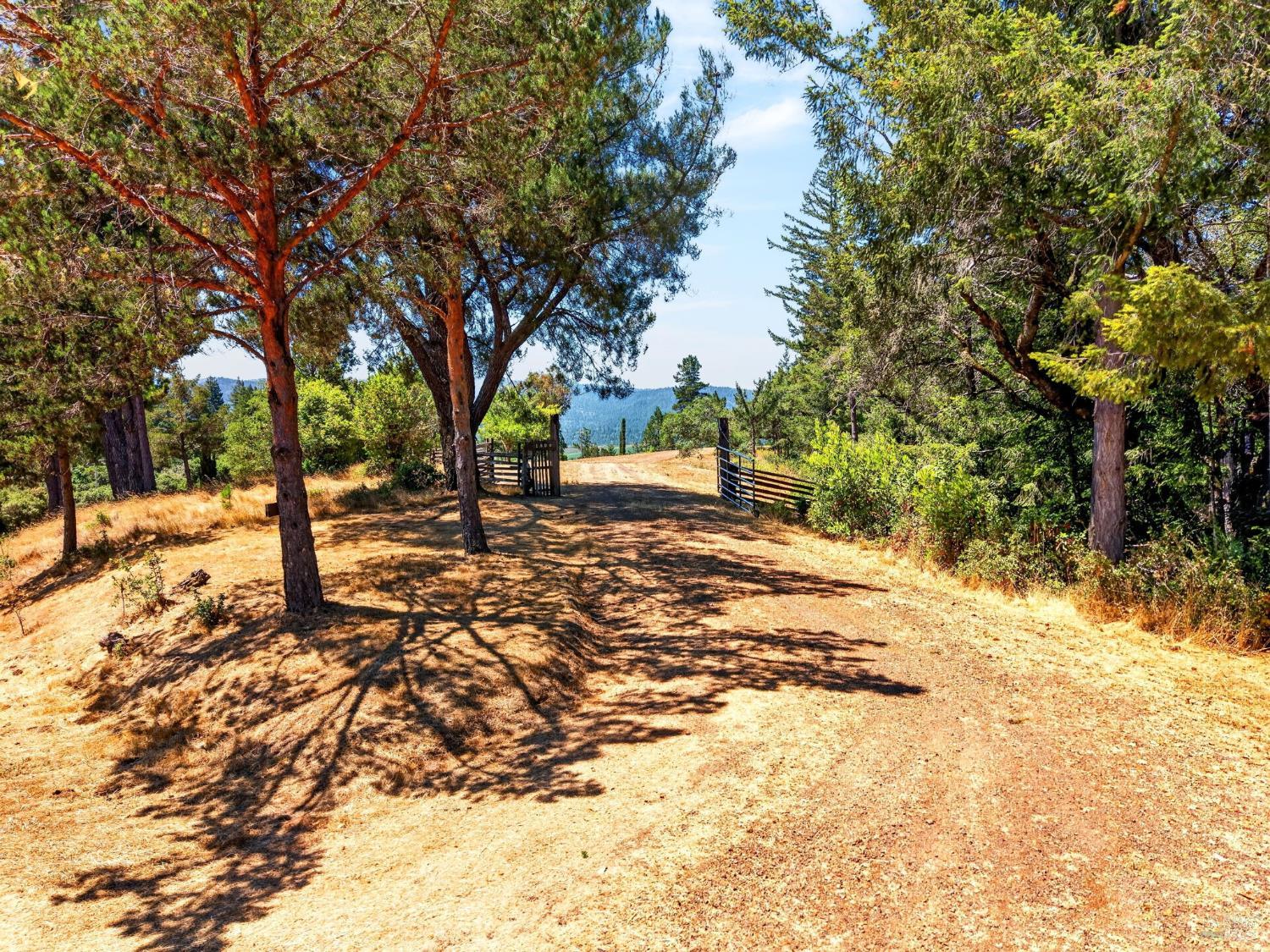 1800 Holmes Ranch Road Philo CA 95466