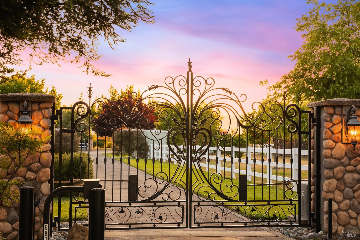 6811 Willow Road Vacaville CA 95687