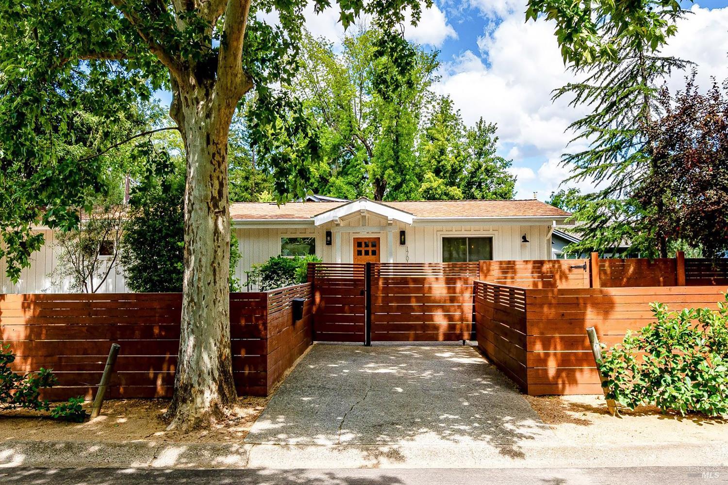 1701 N Oak Street Calistoga CA 94515
