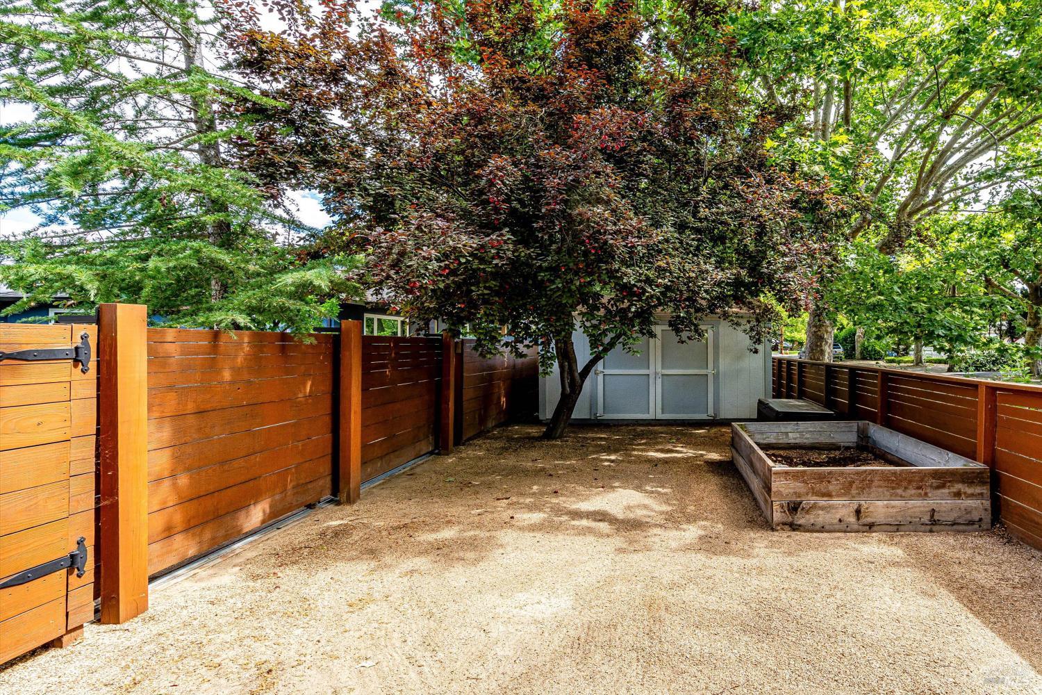 1701 N Oak Street Calistoga CA 94515