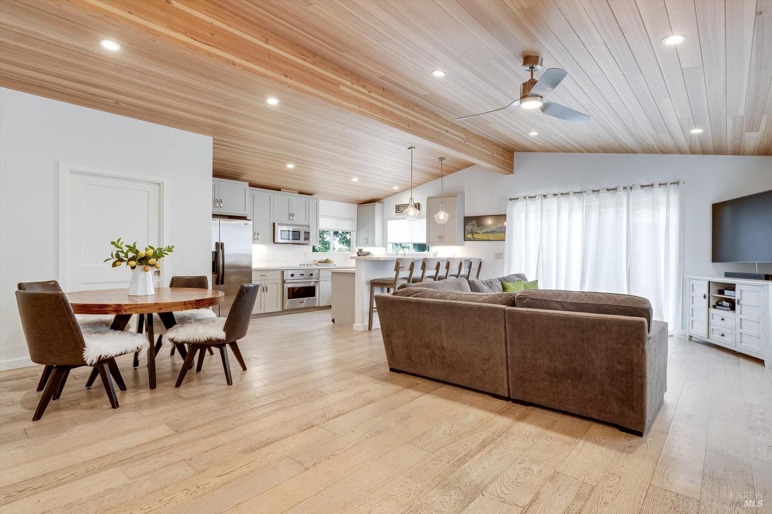 1701 N Oak Street Calistoga CA 94515