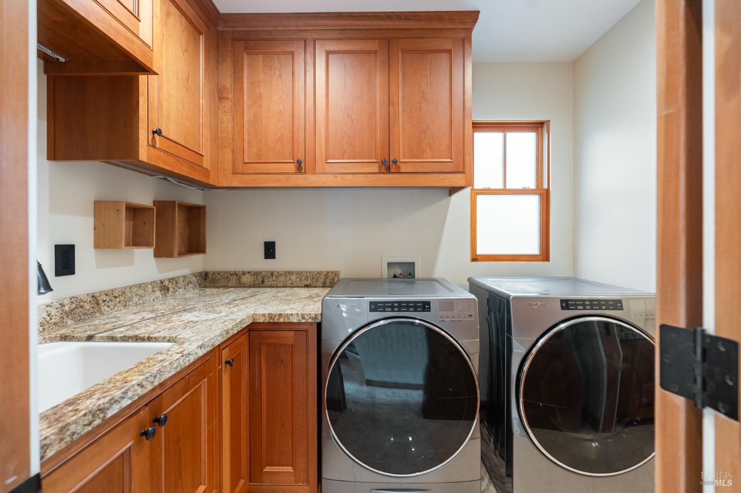 1636 Abramson Road Santa Rosa CA 95401
