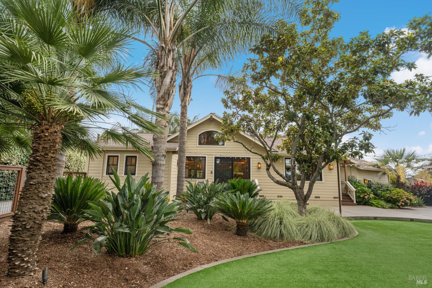 1636 Abramson Road Santa Rosa CA 95401