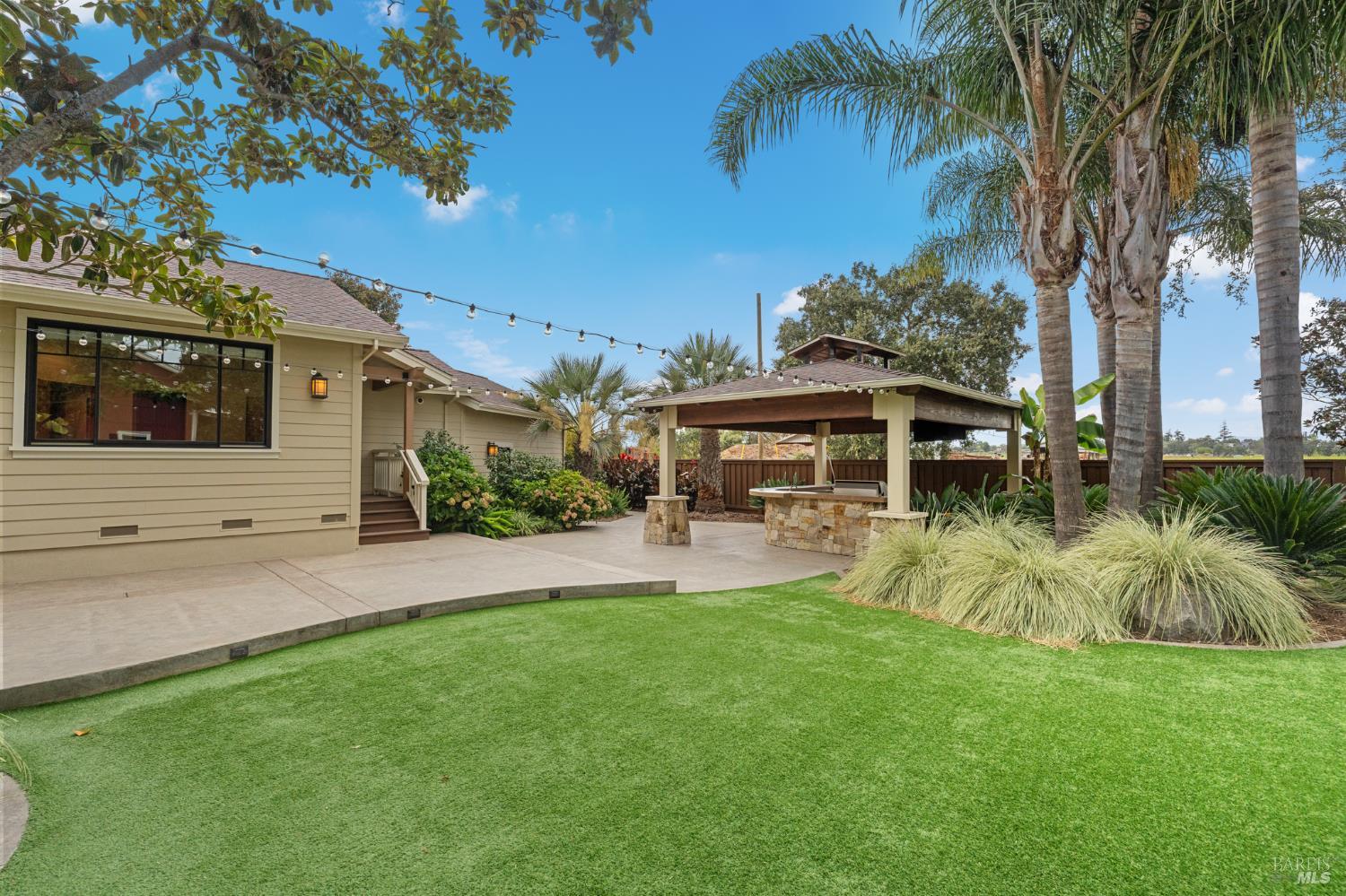 1636 Abramson Road Santa Rosa CA 95401