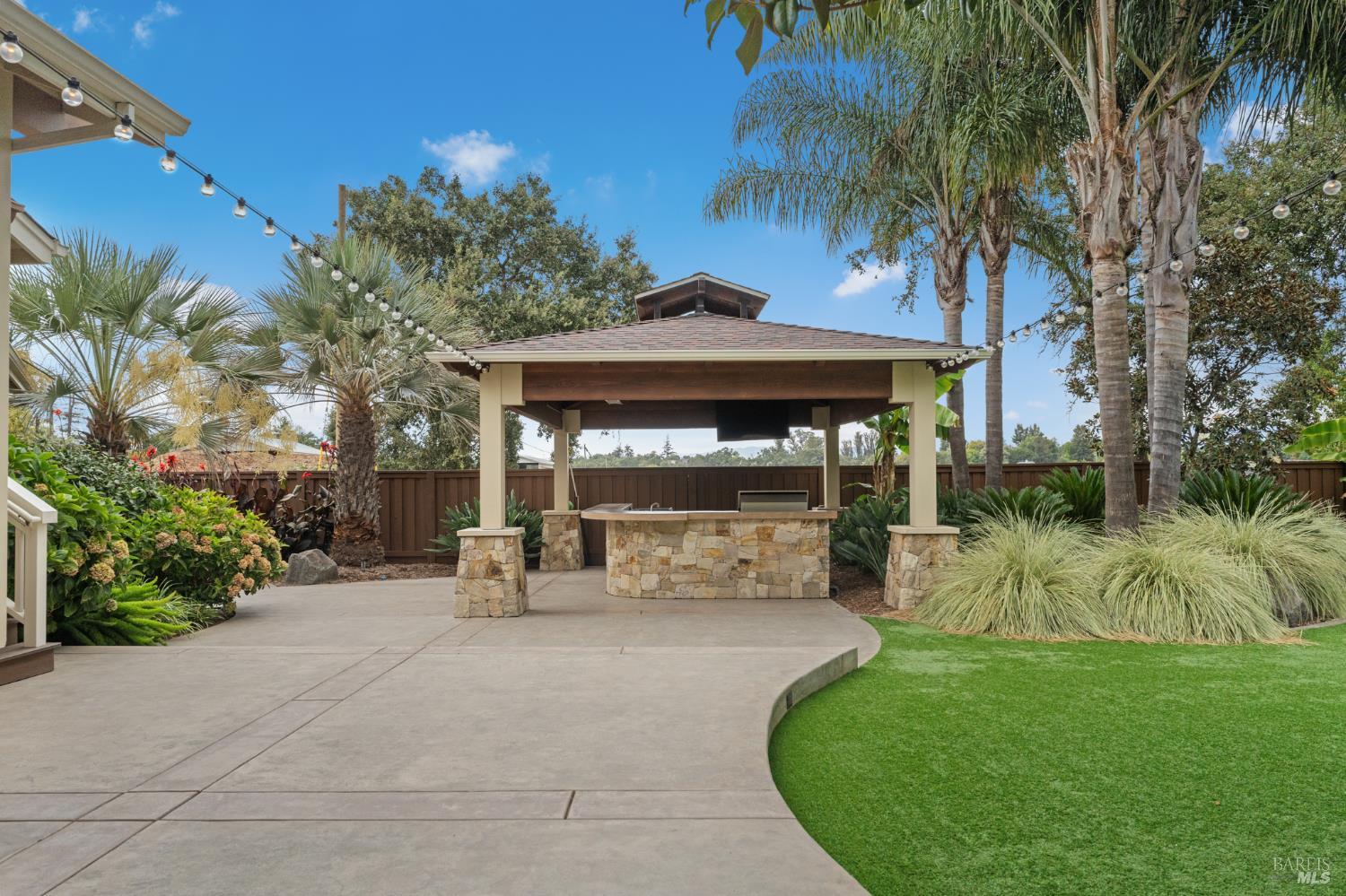 1636 Abramson Road Santa Rosa CA 95401