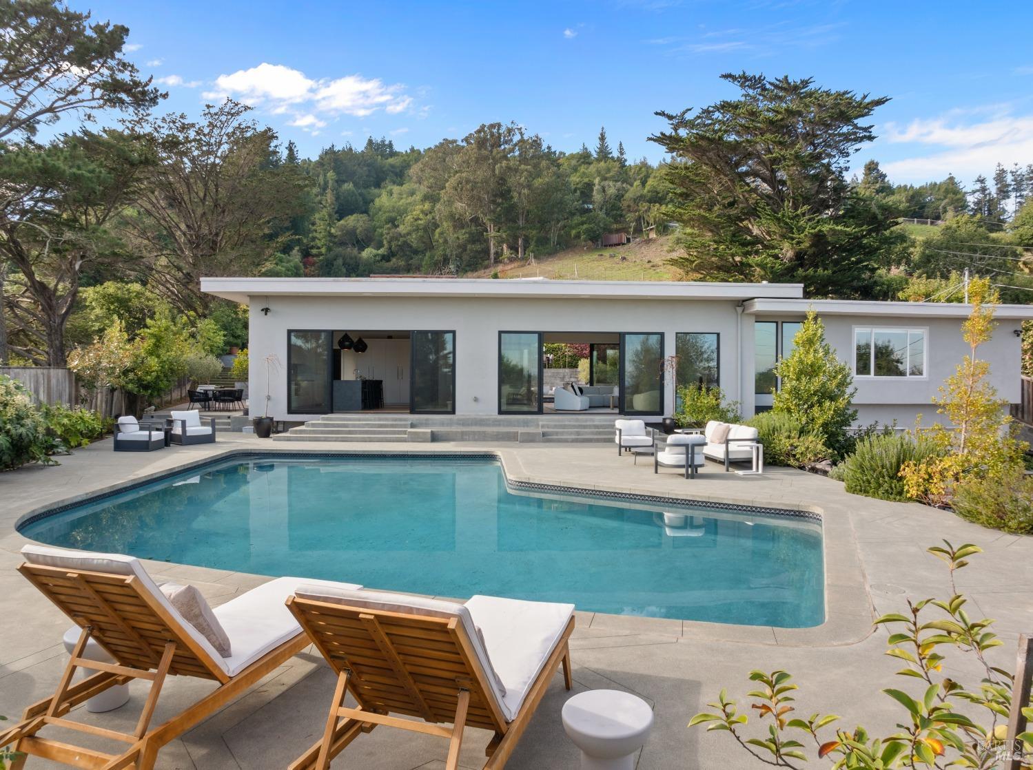 929 Meadowsweet Drive Corte Madera CA 94925