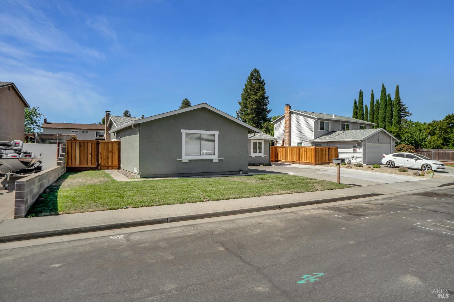 505 Mckenzie Drive Dixon CA 95620