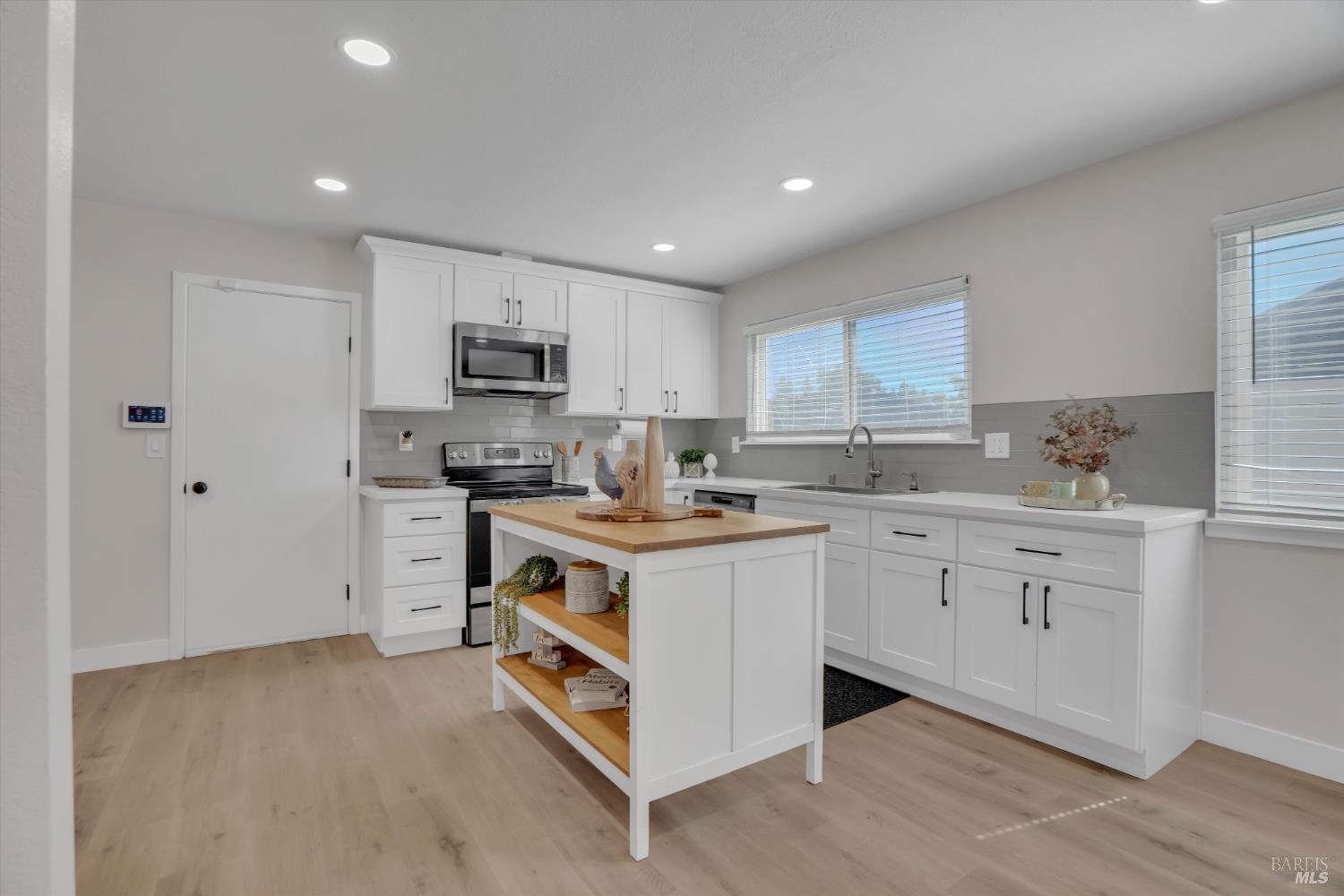 505 Mckenzie Drive Dixon CA 95620