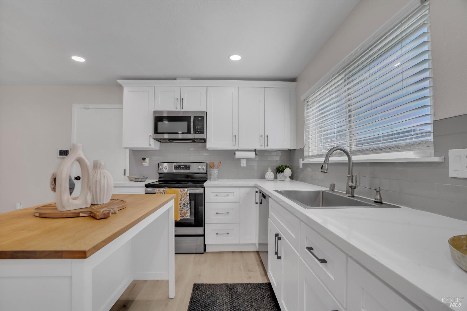 505 Mckenzie Drive Dixon CA 95620
