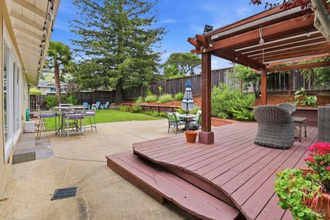 288 San Carlos Way Novato CA 94945