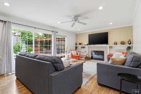 288 San Carlos Way Novato CA 94945