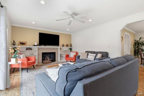 288 San Carlos Way Novato CA 94945