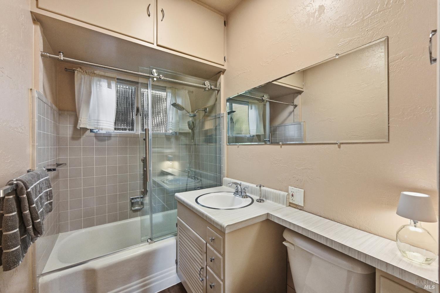 2490 Main Street Napa CA 94558