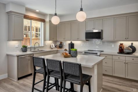 1567 Claritin Avenue Santa Rosa CA 95403