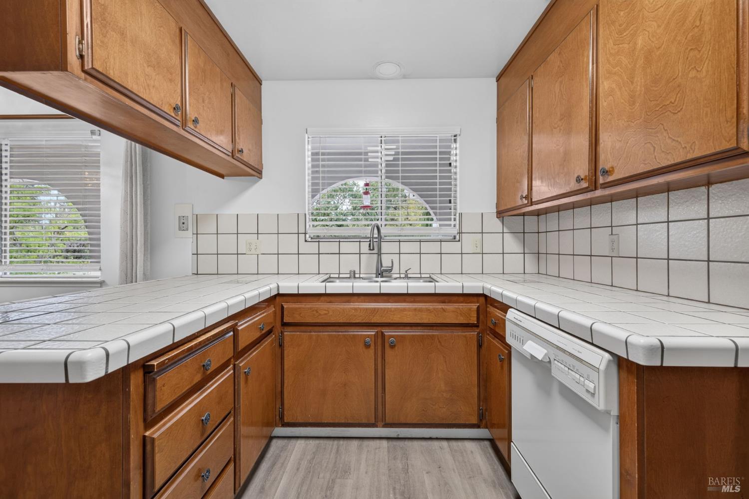 648 W School Street Cotati CA 94931