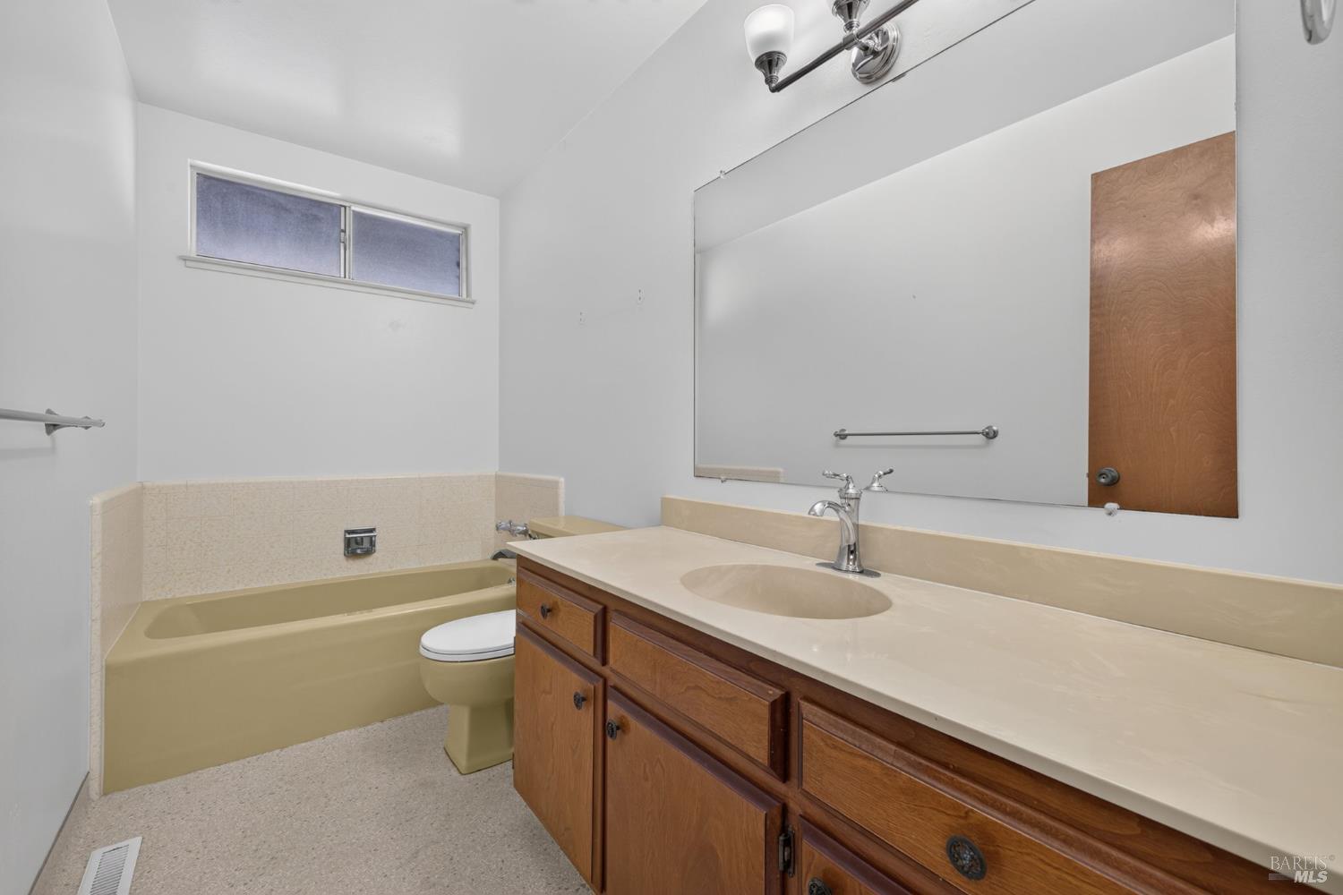 648 W School Street Cotati CA 94931