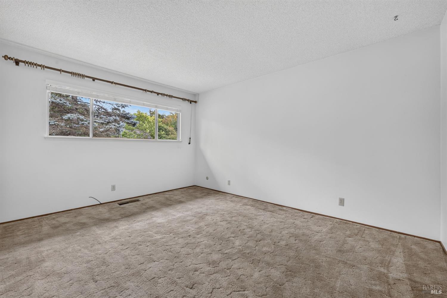 648 W School Street Cotati CA 94931