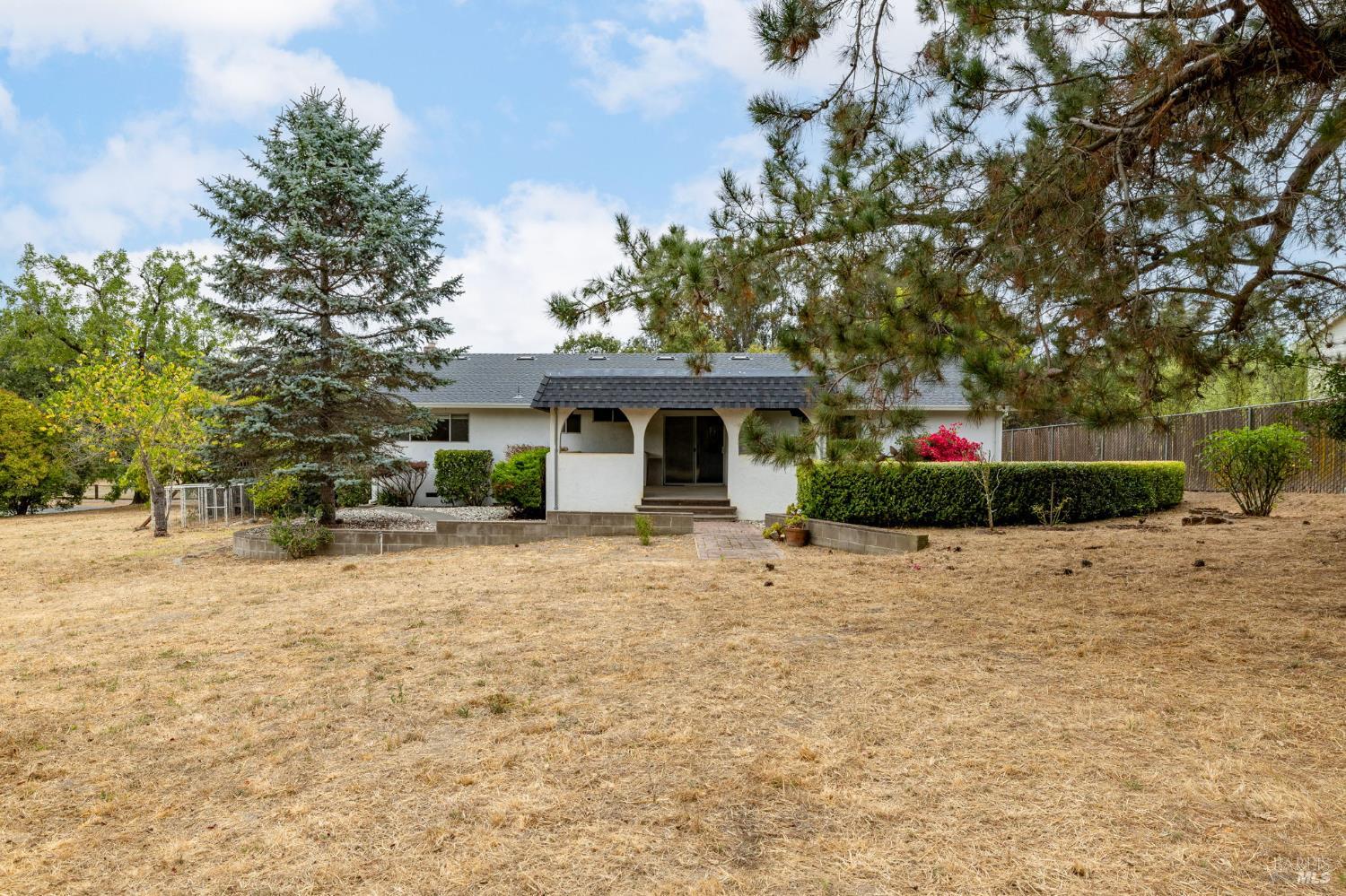 648 W School Street Cotati CA 94931