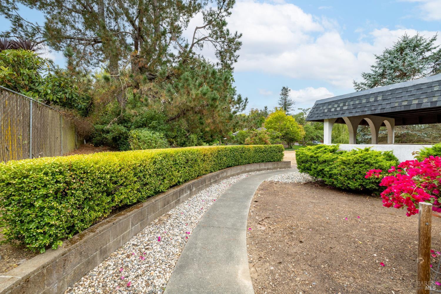 648 W School Street Cotati CA 94931