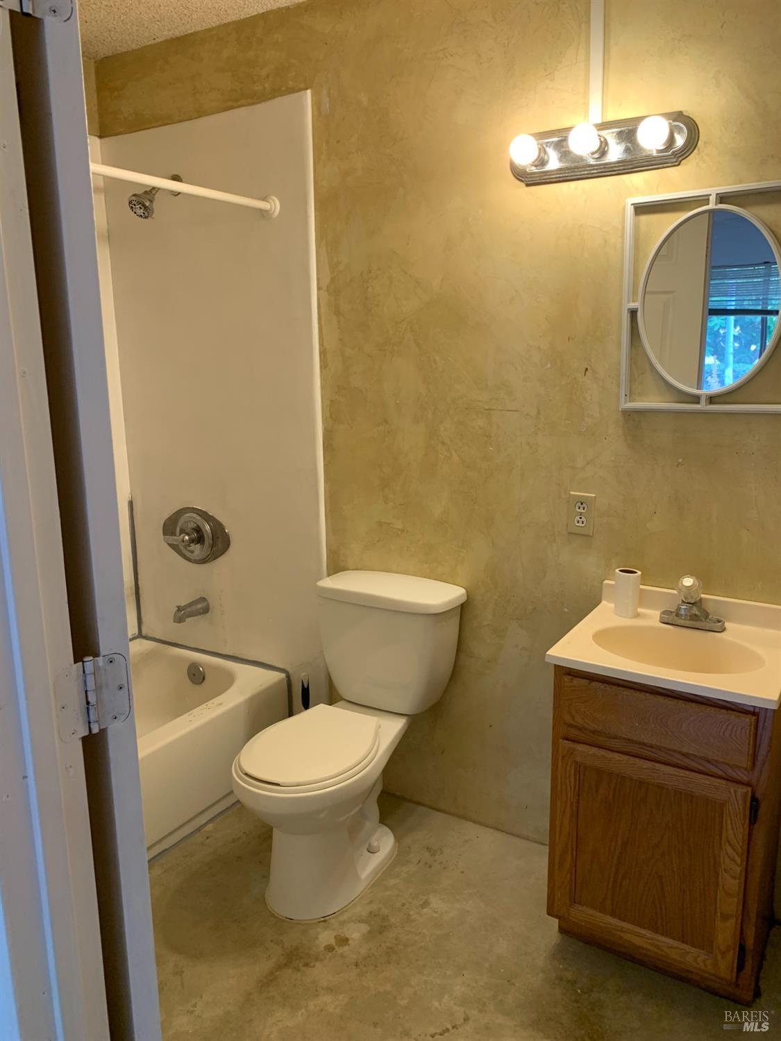 916 Link Lane Santa Rosa CA 95401