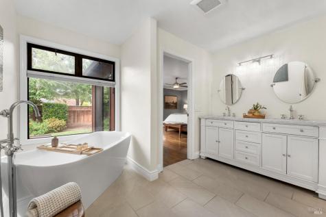 19450 Franquelin Place Sonoma CA 95476