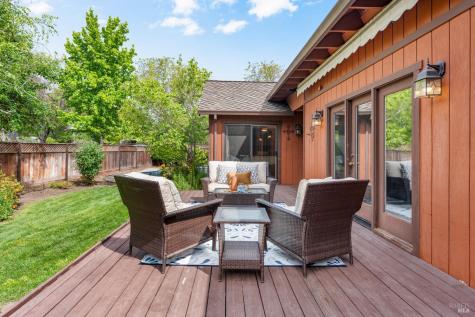 19450 Franquelin Place Sonoma CA 95476