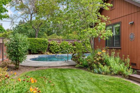 19450 Franquelin Place Sonoma CA 95476