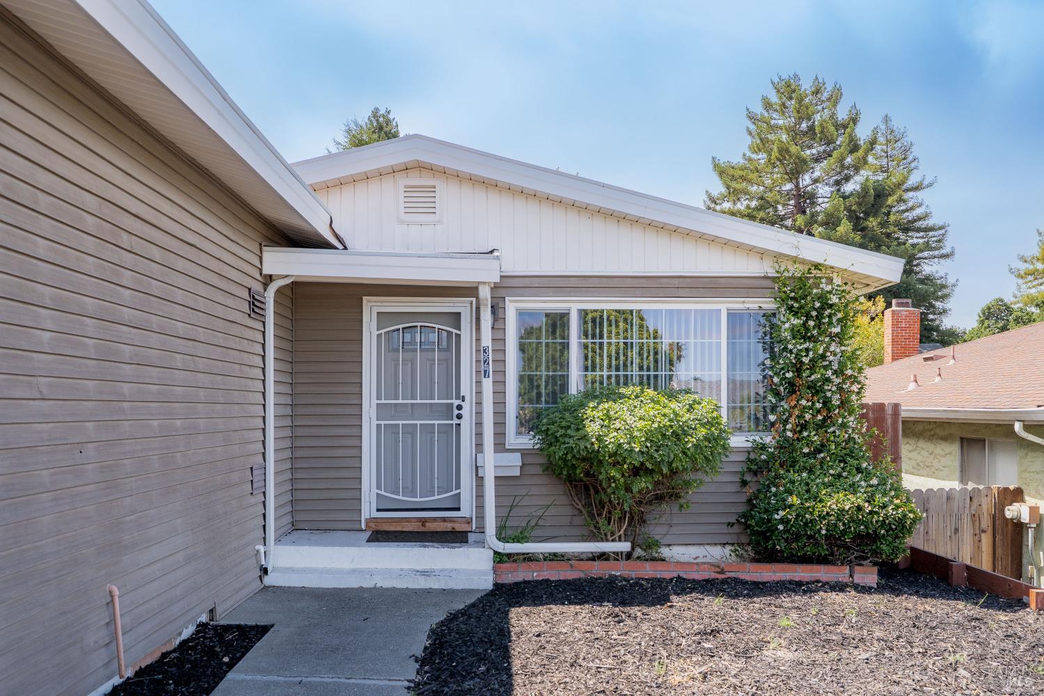 327 Pecan Street Vallejo CA 94589