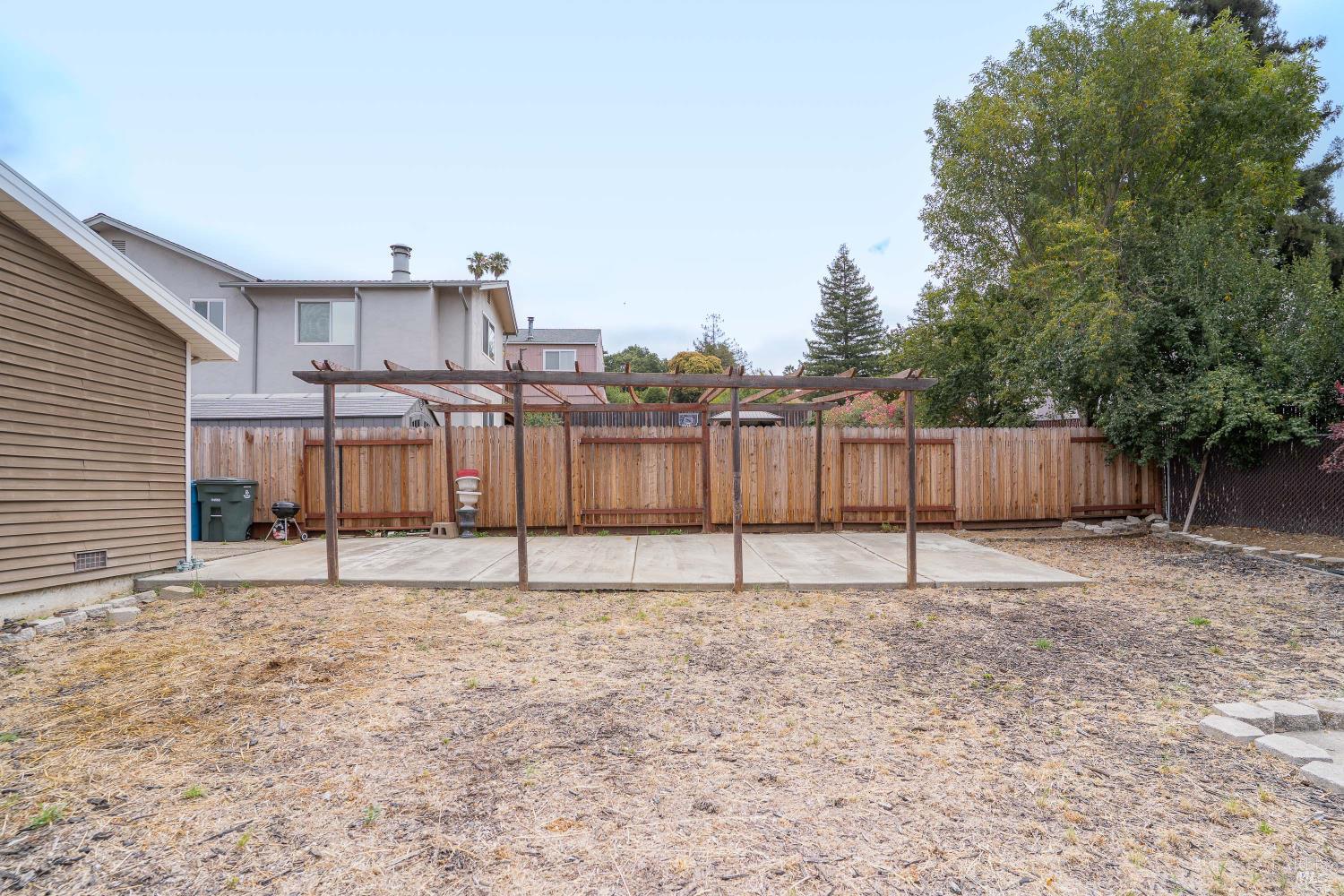 327 Pecan Street Vallejo CA 94589