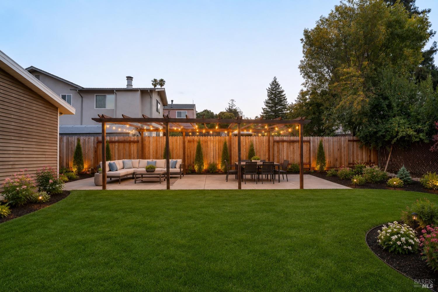 327 Pecan Street Vallejo CA 94589