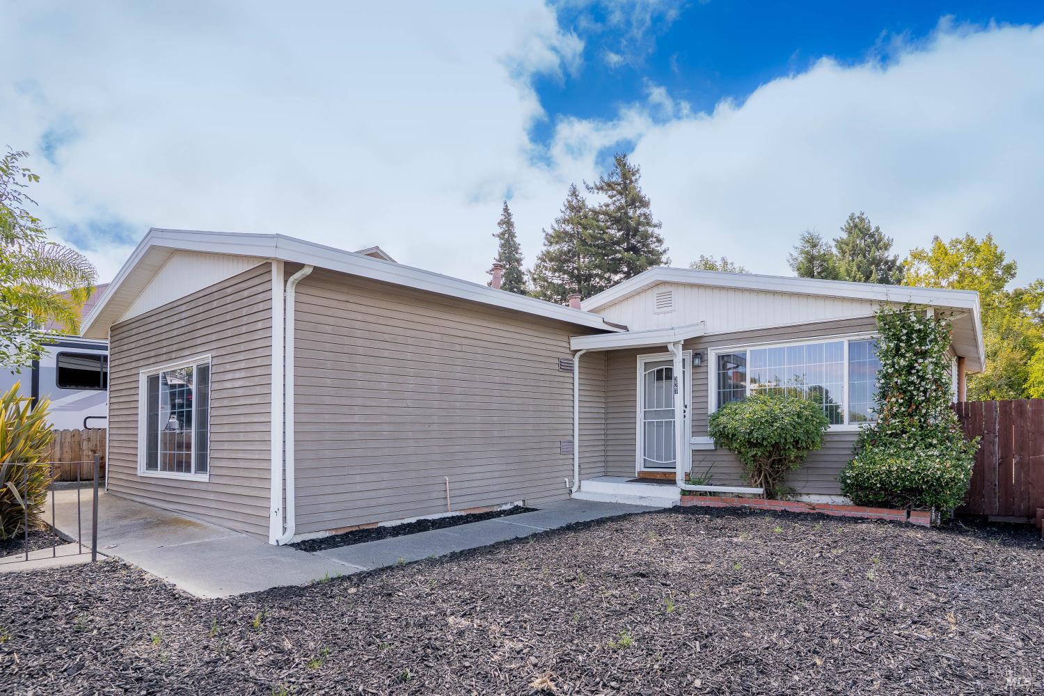 327 Pecan Street Vallejo CA 94589