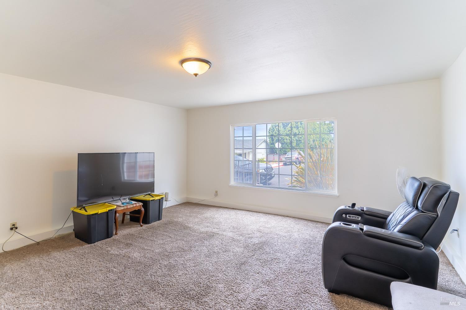 327 Pecan Street Vallejo CA 94589
